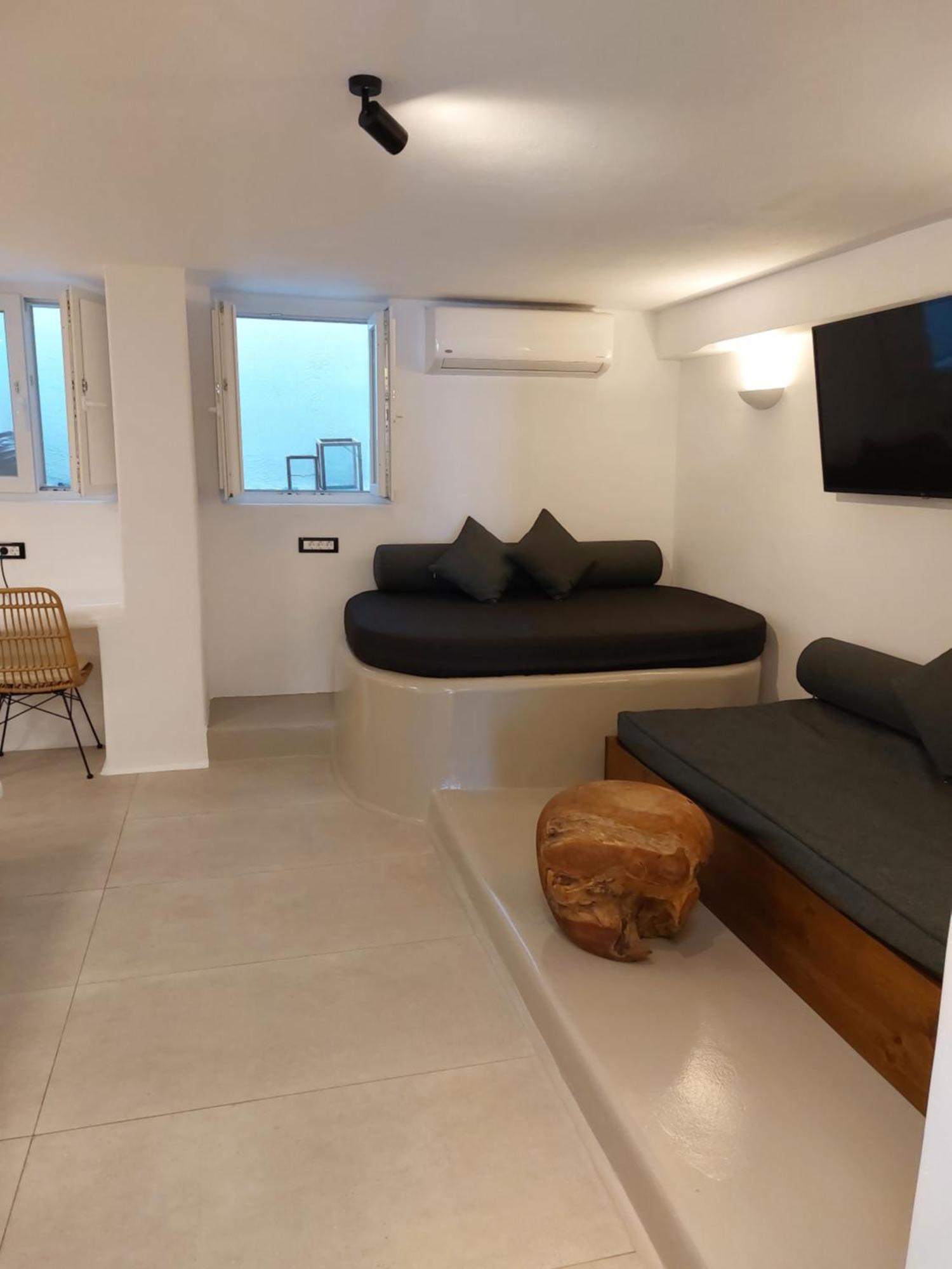 Ryous Mykonos Hotel *